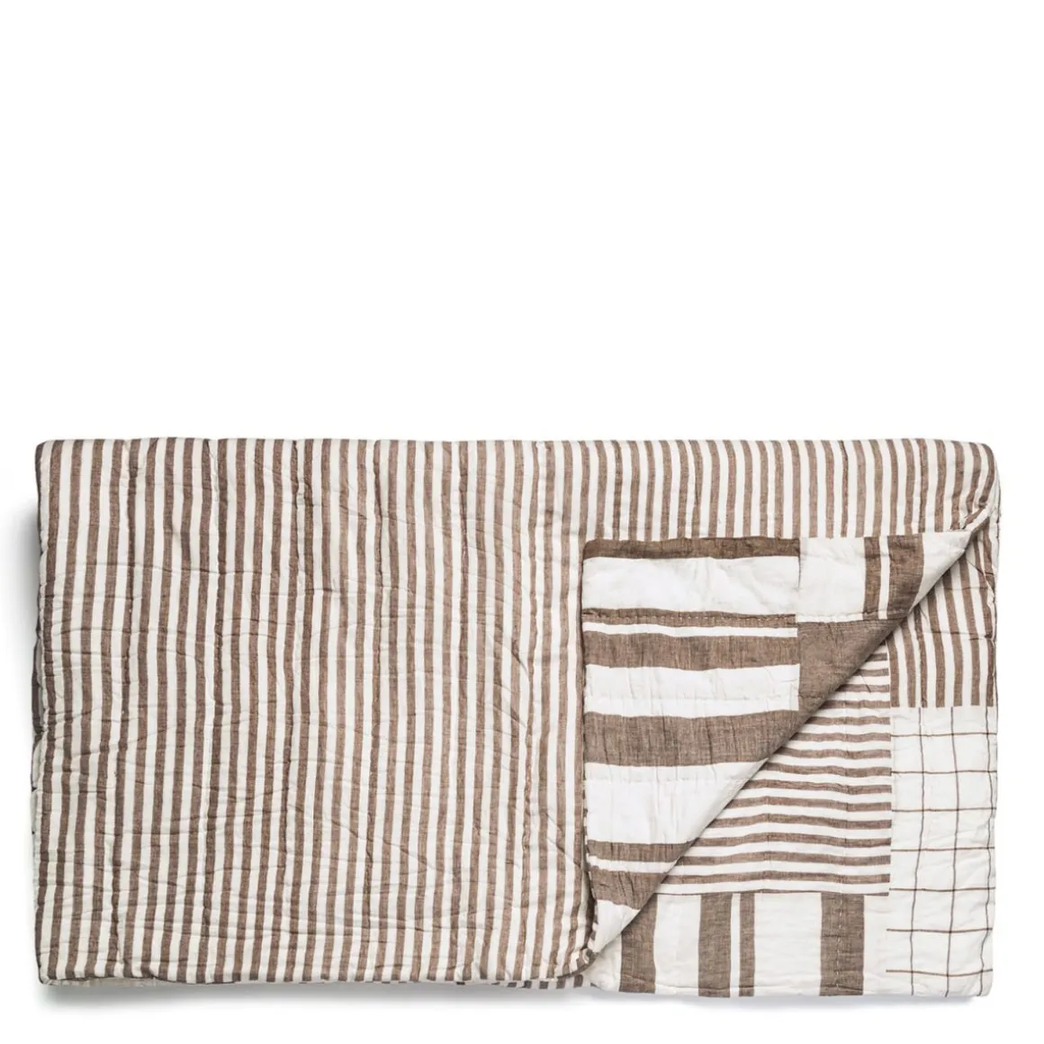 Nila Landscapes Quilt Large